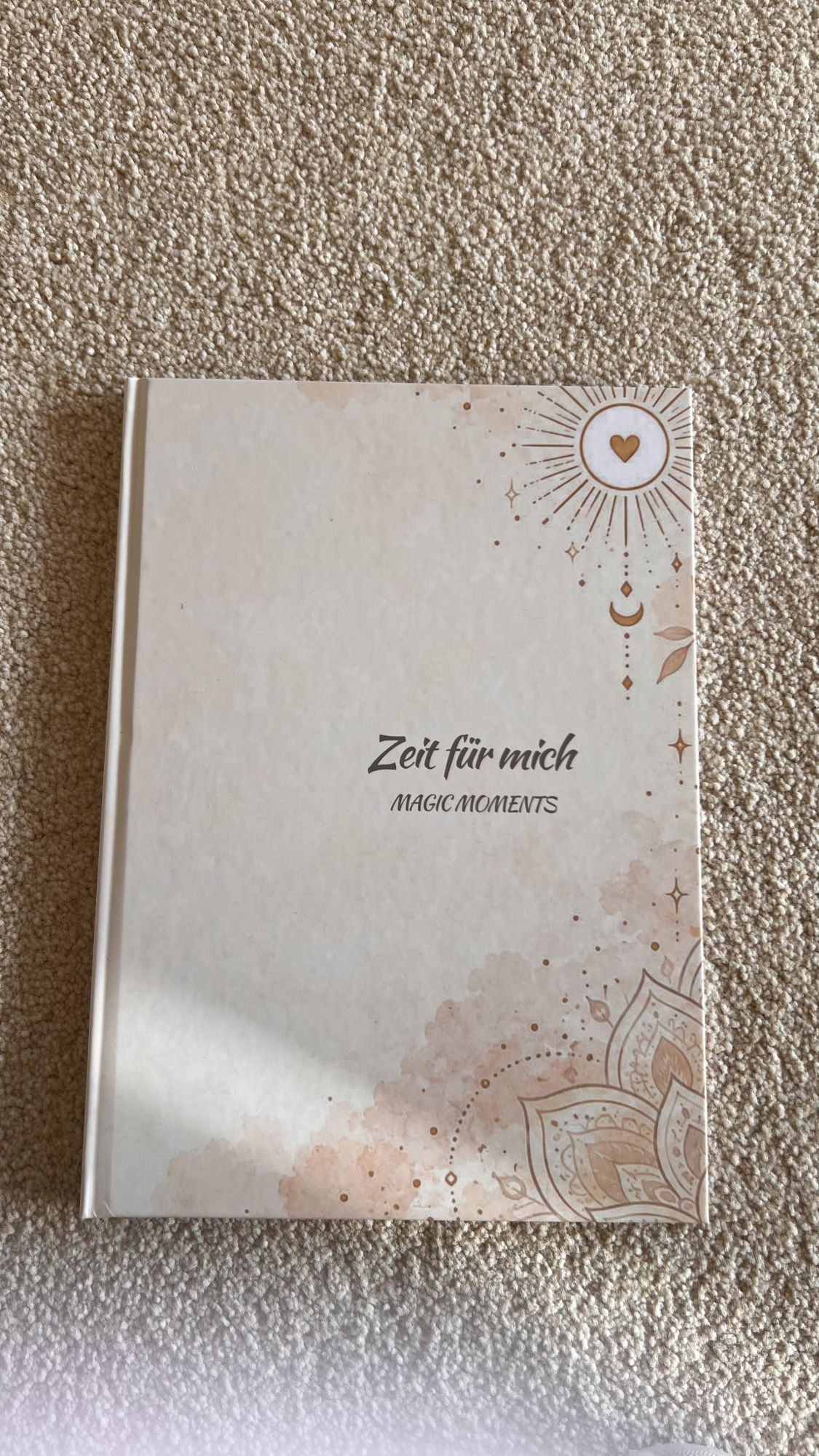 Buch: "Zeit für mich - 40 Tage Dankbarkeit und magische Momente" (von Tina Buch)
